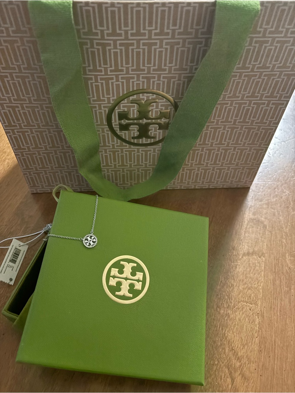 Tory Burch Silver Pendant Necklace w/Box dust Bag and shopping bag